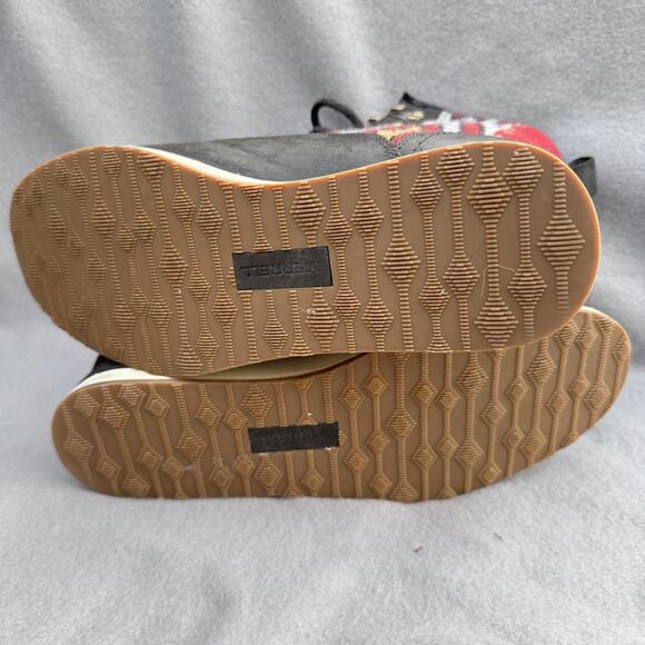 Merrell Boots Womens Size 8 Black Red Aztec Knit Lace Up Ankle Moc Toe J001964‎ - Picture 8 of 9